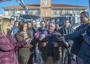 Santiago Casas, compareciendo ante los medios